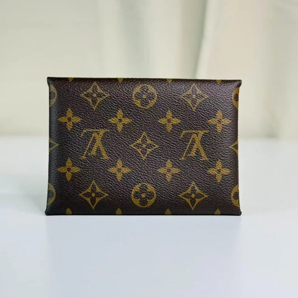 Louis Vuitton Monogram Canvas Wallet with Classic Design and Brown Color Scheme